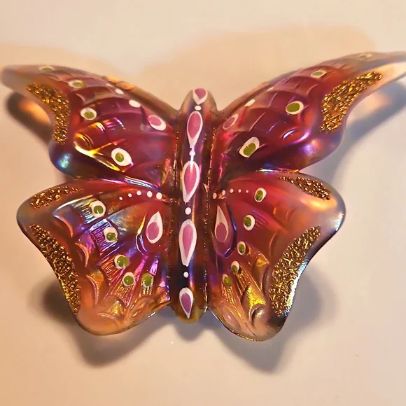 Hand Painted And Signed Fenton Purple and Gold Glass Art Butterfly - Picture 2 of 5